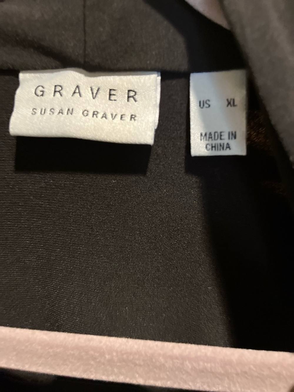 239. WOMENS SUSAN GRAVER XL DETAIL TOP - Picture 2 of 5